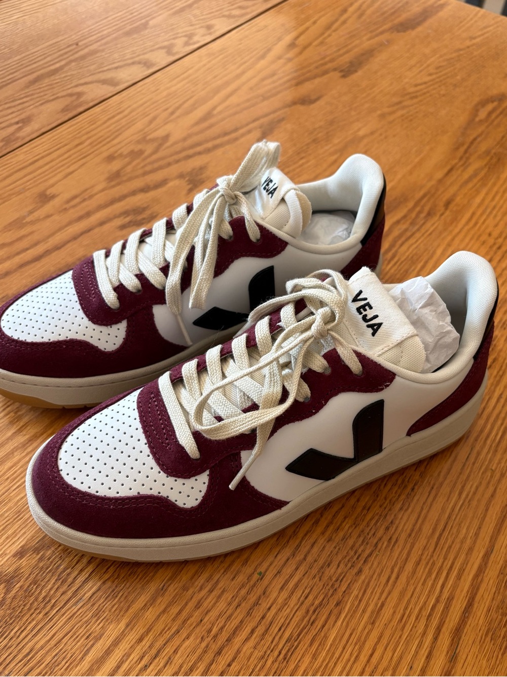 Veja V-10 Sneakers Leather White Black Amarante size 9